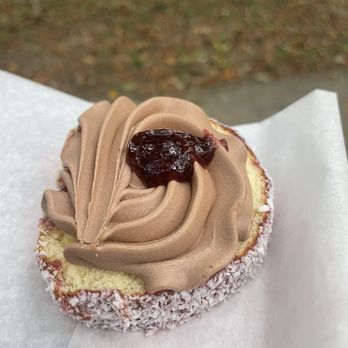 Lyndell's Bakery - Bakeries Near Me - Somerville, Massachusetts