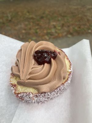 Lyndell's Bakery by null