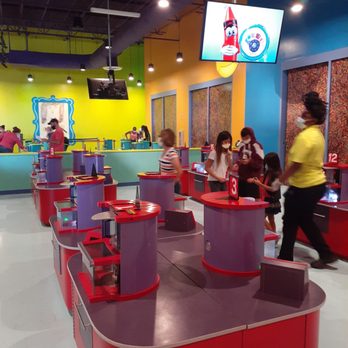 Crayola Experience - Melt and mold area - Amusement Parks Near Me - Orlando, Florida