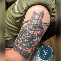 Vanzi’s Cosmetics - Body art tattoo