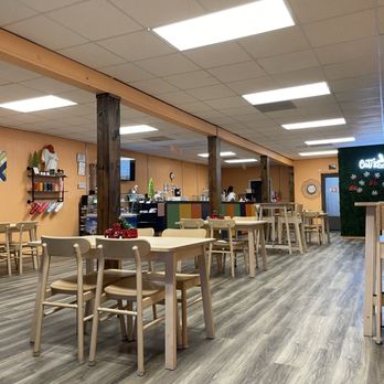 Cat’s Coffee & Creamery - Inside - Coffee & Tea Near Me - DeRidder, Louisiana
