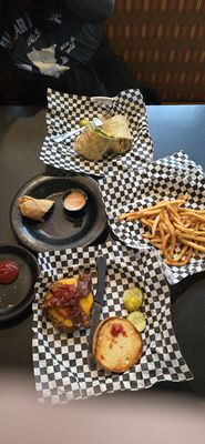 7 West TapHouse by null