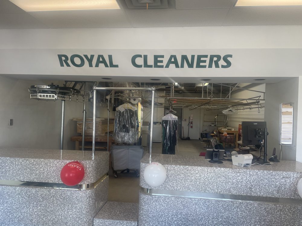 ROYAL CLEANERS 531 Auburn Dr, Island Lake, Illinois Laundry
