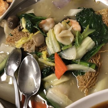 Golden Eagle Chinese Restaurant - Hong Kong style seafood cake noodles - Seafood Near Me - Honolulu, Hawaii Golden Eagle Chinese Restaurant - Hong Kong style seafood cake noodles - Seafood Near Me - Honolulu, Hawaii