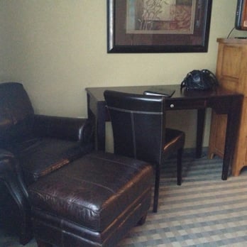 Castle Hill Resort and Spa - The Pointe: standard room - Hotels Near Me - Proctorsville, Vermont
