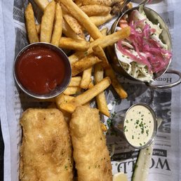 Fish and chips with slaw Fish and chips with slaw