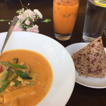 Naree Thai Restaurant - Thai Near Me - Long Beach, California Naree Thai Restaurant - Thai Near Me - Long Beach, California