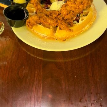 Vessel NOLA - Chicken and Blueberry Waffles - Cocktail Bars Near Me - New Orleans, Louisiana Vessel NOLA - Chicken and Blueberry Waffles - Cocktail Bars Near Me - New Orleans, Louisiana