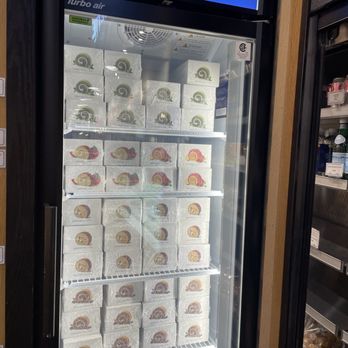 Paris Baguette - Chiller - Desserts Near Me - Mesa, Arizona