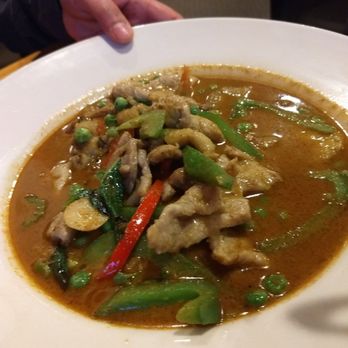 Little Bangkok - Green curry with peas and pork - Thai Near Me - Wyoming, Michigan