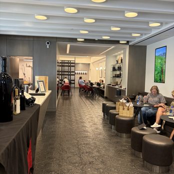 JUSTIN Downtown Tasting Room - Wine Tasting Room Near Me - Paso Robles, California