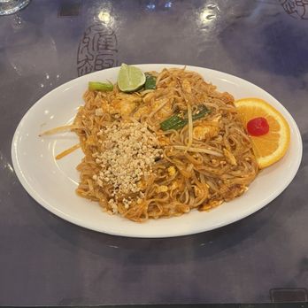 Sweet Mango Thai Cuisine - Chicken Pad Thai - Thai Near Me - Medina, Ohio Sweet Mango Thai Cuisine - Chicken Pad Thai - Thai Near Me - Medina, Ohio