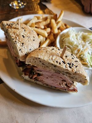 Restaurant au petit Poucet by null