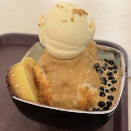 Thai tea shaved ice cream Thai tea shaved ice cream