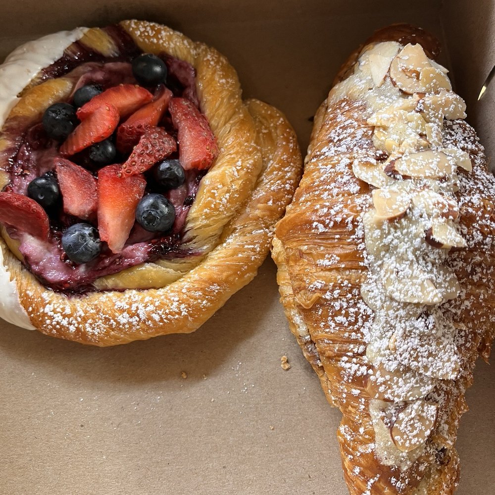 Con Amor Bakery & Cafe - Berry twist and chocolate almond croissant - Bakeries Near Me - Waterloo, Iowa Con Amor Bakery & Cafe - Berry twist and chocolate almond croissant - Bakeries Near Me - Waterloo, Iowa