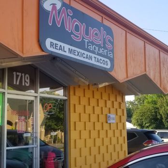 Miguel's Taqueria - Exterior - Mexican Near Me - Fort Smith, Arkansas