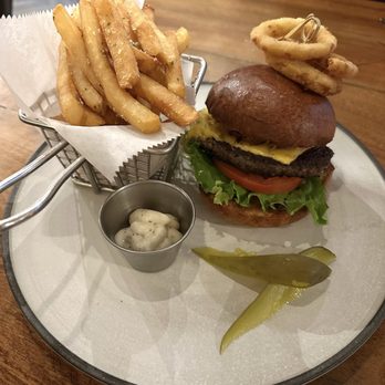 Tavern 157 - Wagyu burger with frites - Lounges Near Me - Flushing, New York Tavern 157 - Wagyu burger with frites - Lounges Near Me - Flushing, New York