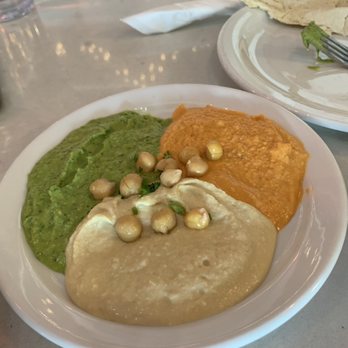 Pita Jungle - Hummus trio - Mediterranean Near Me - Phoenix, Arizona Pita Jungle - Hummus trio - Mediterranean Near Me - Phoenix, Arizona