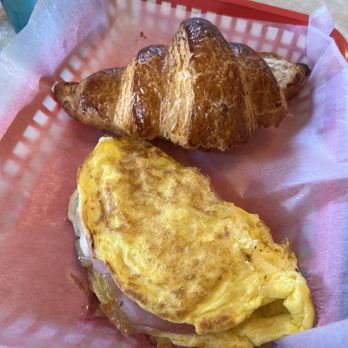 La Française Bakery - Ham and cheese omelet - Bakeries Near Me - Breckenridge, Colorado La Française Bakery - Ham and cheese omelet - Bakeries Near Me - Breckenridge, Colorado