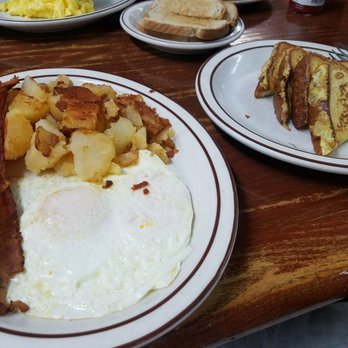 Fairbanks Restaurant - Diners Near Me - Winter Park, Florida