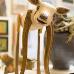 Guardino Gallery - Stephanie Brockway
http://www.stephaniebrockway.blogspot.com/
"Bobble Head Dear"
650