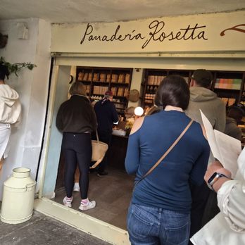 Panadería Rosetta - us in line to order - Breakfast & Brunch Near Me - Ciudad de Mexico, DIF