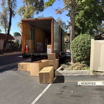 Prodigy Moving & Storage - Loading - Movers Near Me - Los Angeles, California Prodigy Moving & Storage - Loading - Movers Near Me - Los Angeles, California