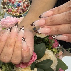 Demure Nails & Spa