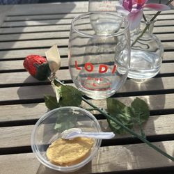 GoodMills Family Winery - Vermentino and lemon crisps