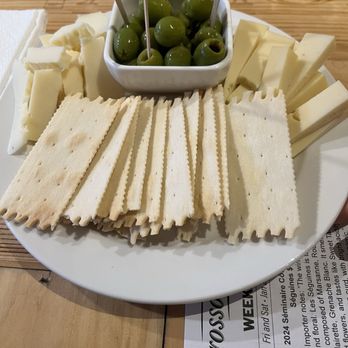 Rosso Wine Shop - Cheese plate - Beer, Wine & Spirits Near Me - Glendale, California Rosso Wine Shop - Cheese plate - Beer, Wine & Spirits Near Me - Glendale, California