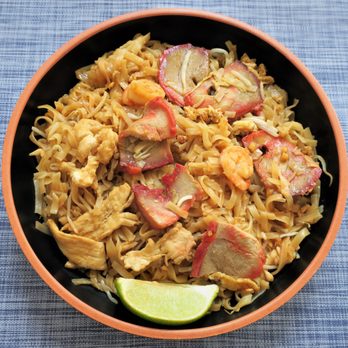 Dragon House - Pad thai with chicken, pork and shrimp - very good - Chinese Near Me - Franklin Lakes, New Jersey Dragon House - Pad thai with chicken, pork and shrimp - very good - Chinese Near Me - Franklin Lakes, New Jersey