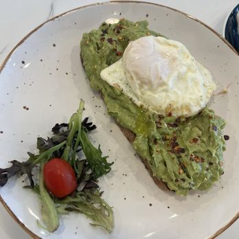 Crema Gourmet  - Avocado toast with over medium egg - Coffee & Tea Near Me - Pinecrest, Florida