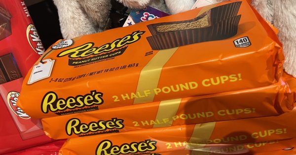 Cracker Barrel Old Country Store by null