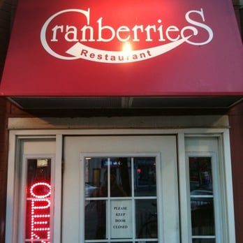 Red Cranberries Restaurant - Restaurants Near Me - Toronto, Ontario