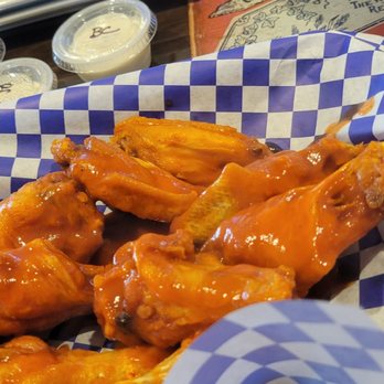 The Angry Warthog Saloon - Chicken Wings are great here - American Near Me - Cooper City, Florida