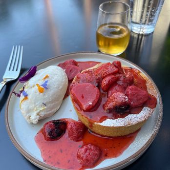 Glen Ellen Star - Strawberry shortcake! - New American Near Me - Glen Ellen, California Glen Ellen Star - Strawberry shortcake! - New American Near Me - Glen Ellen, California