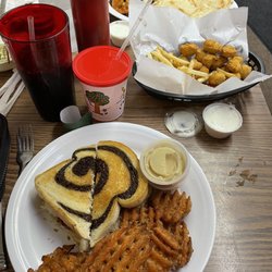 UP North Cafe - Reuban and the special