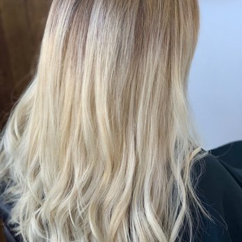Chelsea Cagle - Blonde balayage - Hair Salons Near Me - Fountain Valley, California