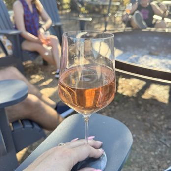 Arrowhead Creek Vineyards - Bubble trouble - Wine Tasting Room Near Me - Stonewall, Texas