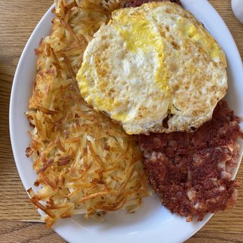 Lumberjack Cafe - Corn beef hash and eggs - Breakfast & Brunch Near Me - Big Bear City, California Lumberjack Cafe - Corn beef hash and eggs - Breakfast & Brunch Near Me - Big Bear City, California