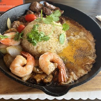 Lac Viet Concepts - Cơm Né ("Dodging" Rice Plate) - Vietnamese Near Me - Westminster, California Lac Viet Concepts - Cơm Né ("Dodging" Rice Plate) - Vietnamese Near Me - Westminster, California