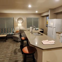 Worldmark Birch Bay - Kitchen and living room