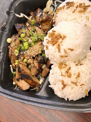 Poke & More Lomita by null
