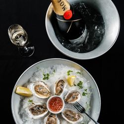 Lavagna Of Suffern - OYSTERS