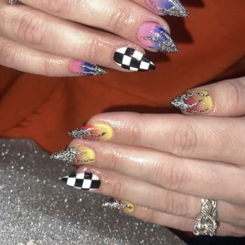 Malibus Empire - Nail Technicians Near Me - Hesperia, California