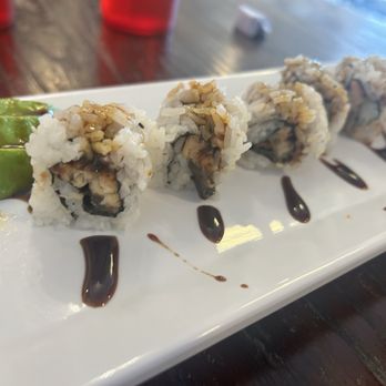 Shun Ramen & Sushi - Eel Avocado Roll (avocado put on the side) - Ramen Near Me - Madison Heights, Michigan Shun Ramen & Sushi - Eel Avocado Roll (avocado put on the side) - Ramen Near Me - Madison Heights, Michigan