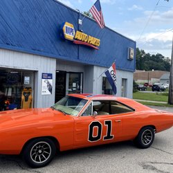 Napa Auto Parts - Ayer Auto Parts - General Lee Stopped by to Visit!