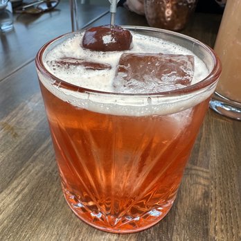 Lupo Rosso - Pizza Near Me - Long Island City, New York