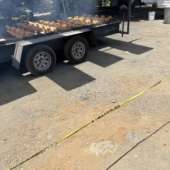 Ray's Kiawe Broiled Chicken - Food Stands Near Me - Haleiwa, Hawaii