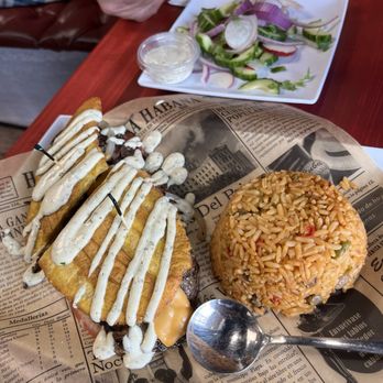 Que Bola Cuban Cafe - Jibarito steak with no lettuce - Cuban Near Me - Des Plaines, Illinois Que Bola Cuban Cafe - Jibarito steak with no lettuce - Cuban Near Me - Des Plaines, Illinois
